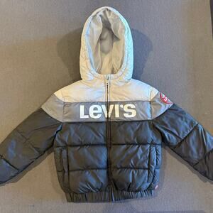 Levi’s Puffer Jacket - Youth Size 5/6